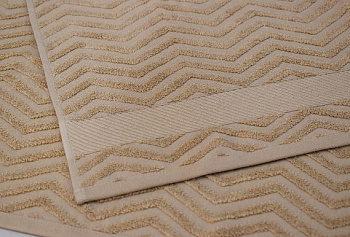 пине бежевый